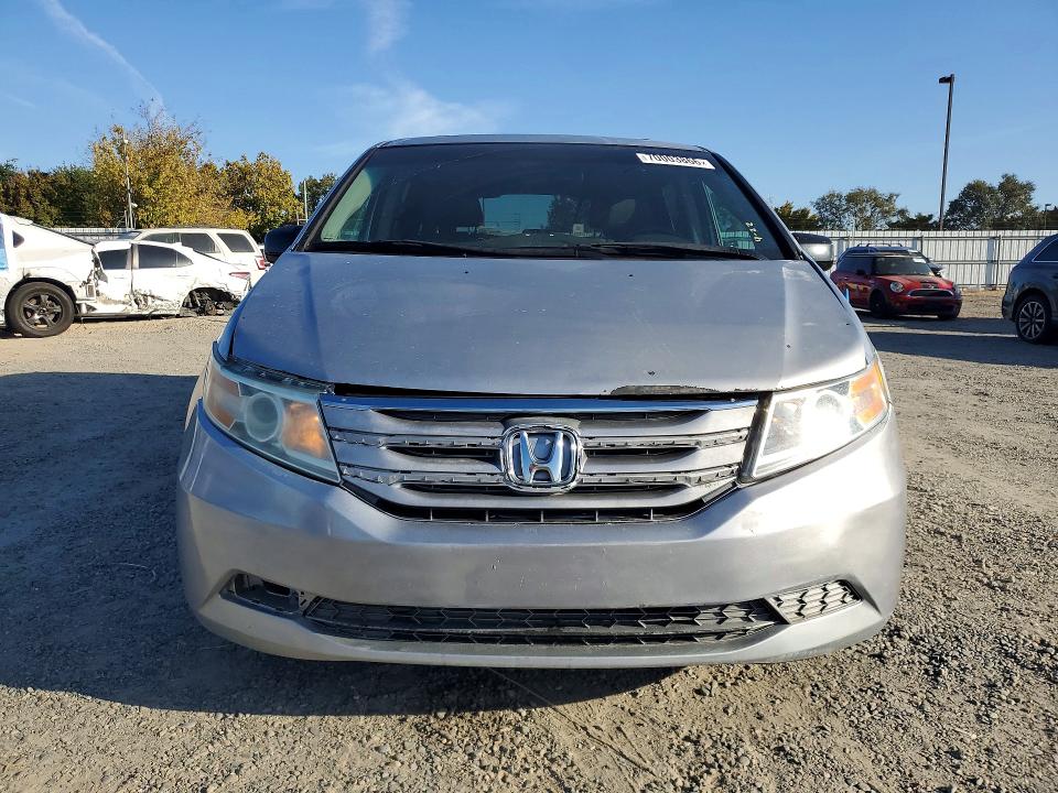 Photo 5 from auction – 2011 HONDA ODYSSEY with VIN 5FNRL5H67BB062617