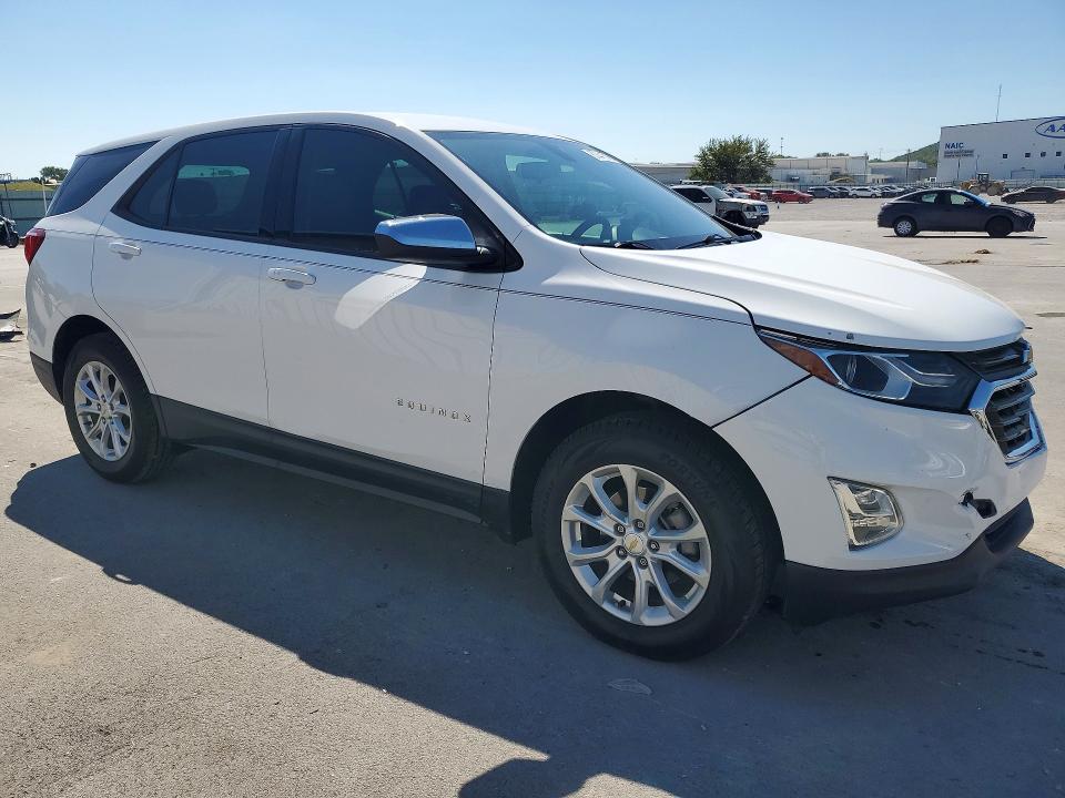 Photo 4 from auction – 2019 CHEVROLET EQUINOX with VIN 2GNAXHEV5K6265162