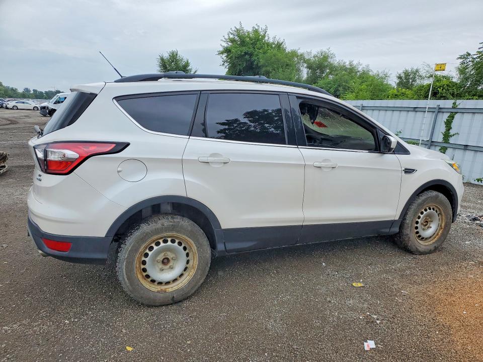 Photo 3 from auction – 2017 FORD ESCAPE with VIN 1FMCU9G96HUB92793