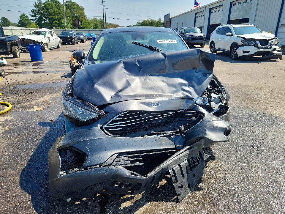 Photo 5 from auction – 2019 FORD FUSION with VIN 3FA6P0LU0KR151899