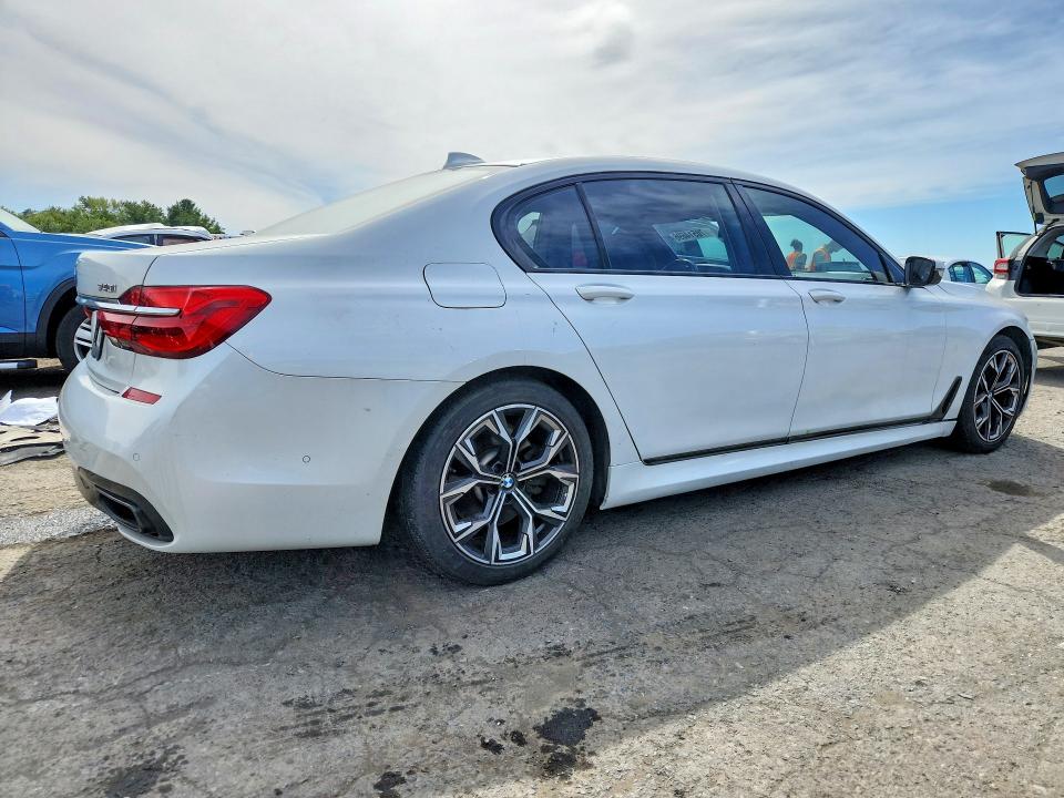 Снимка 3 от търг – 2017 BMW 740 с VIN WBA7E4C53HGU99228