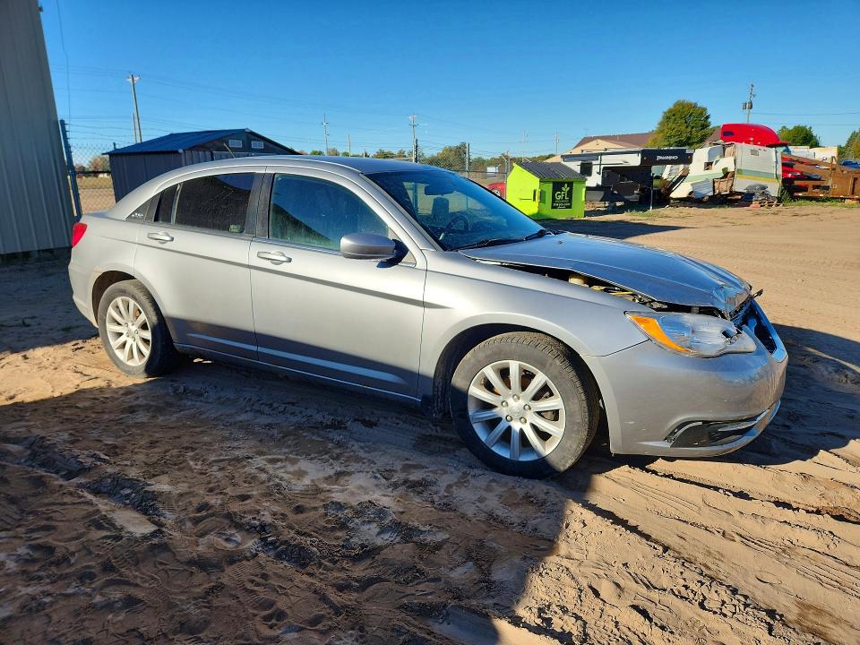 Photo 4 from auction – 2013 CHRYSLER 200 with VIN 1C3CCBBB1DN575493