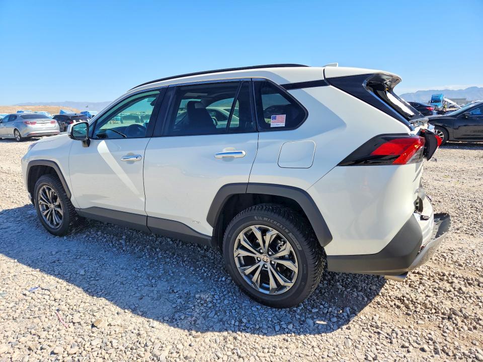 Foto 2 de la subasta – 2022 TOYOTA RAV4 con VIN 4T3D6RFV2NU067645