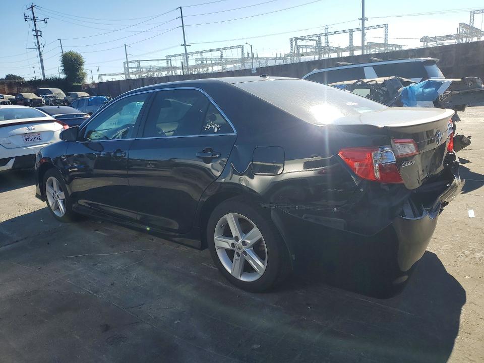 Zdjęcie 2 z aukcji – 2012 TOYOTA CAMRY z VIN 4T1BF1FK9CU088299