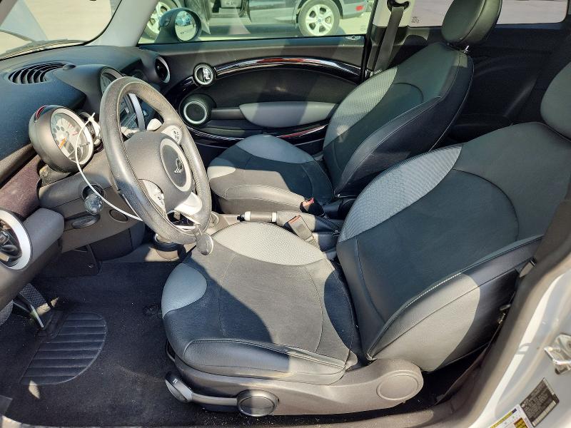 Photo 7 from auction – 2007 MINI COOPER with VIN WMWMF33567TT50182
