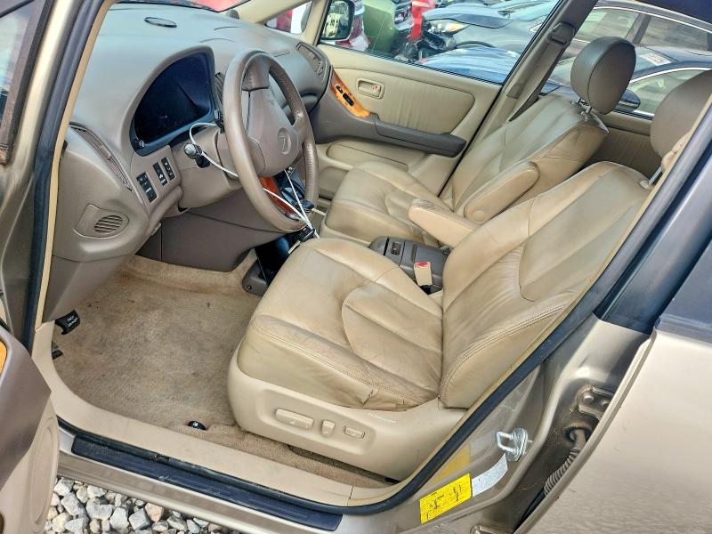 Photo 7 from auction – 2000 LEXUS RX with VIN JT6HF10U3Y0120114