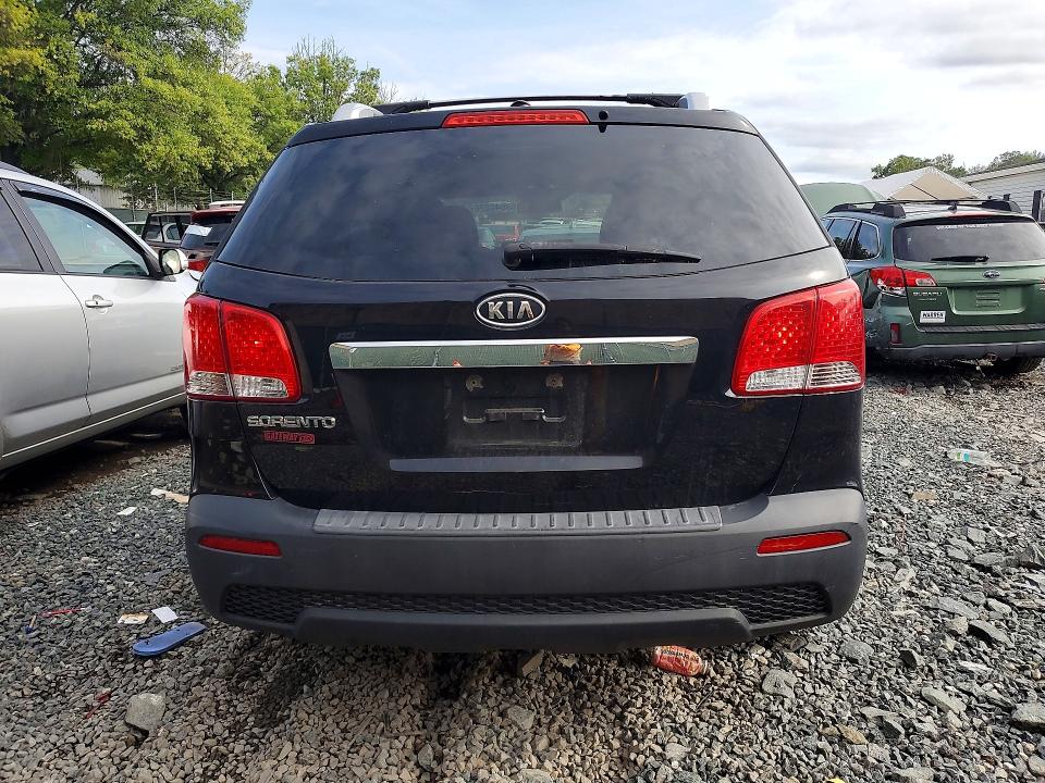 Photo 6 from auction – 2011 KIA SORENTO with VIN 5XYKT4A29BG168868