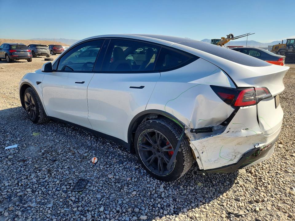 Photo 2 from auction – 2021 TESLA MODEL Y with VIN 5YJYGDEE9MF076057