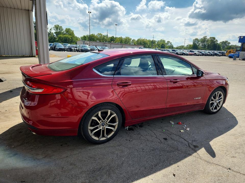Photo 3 from auction – 2017 FORD FUSION with VIN 3FA6P0LU3HR272922