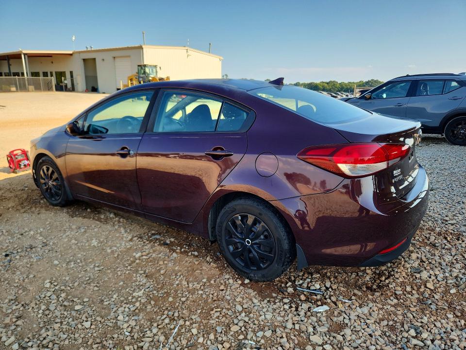 Photo 2 from auction – 2017 KIA FORTE with VIN 3KPFK4A7XHE137019