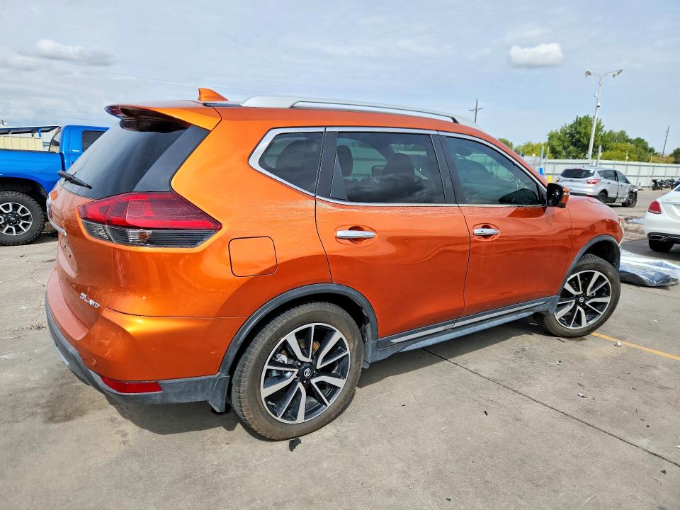 Photo 3 from auction – 2019 NISSAN ROGUE with VIN 5N1AT2MV2KC742734