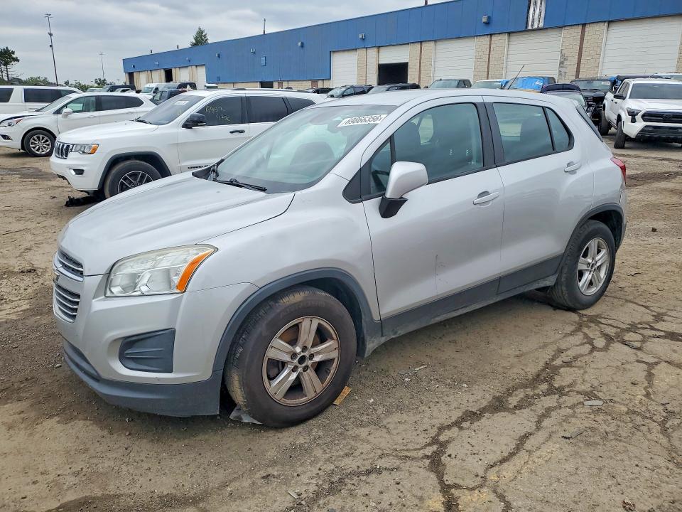 CHEVROLET TRAX 2016 with VIN 3GNCJKSB5GL256451 - Photo from auction