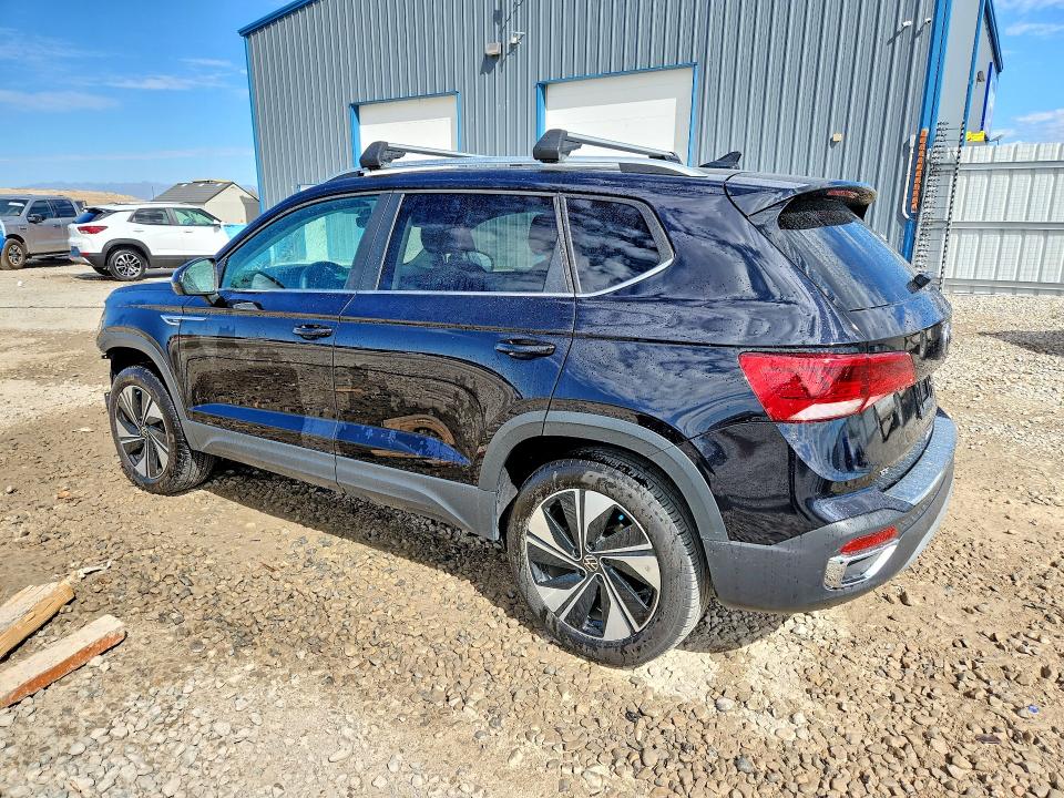 Снимка 2 от търг – 2024 VOLKSWAGEN TAOS с VIN 3VVVX7B21RM069526