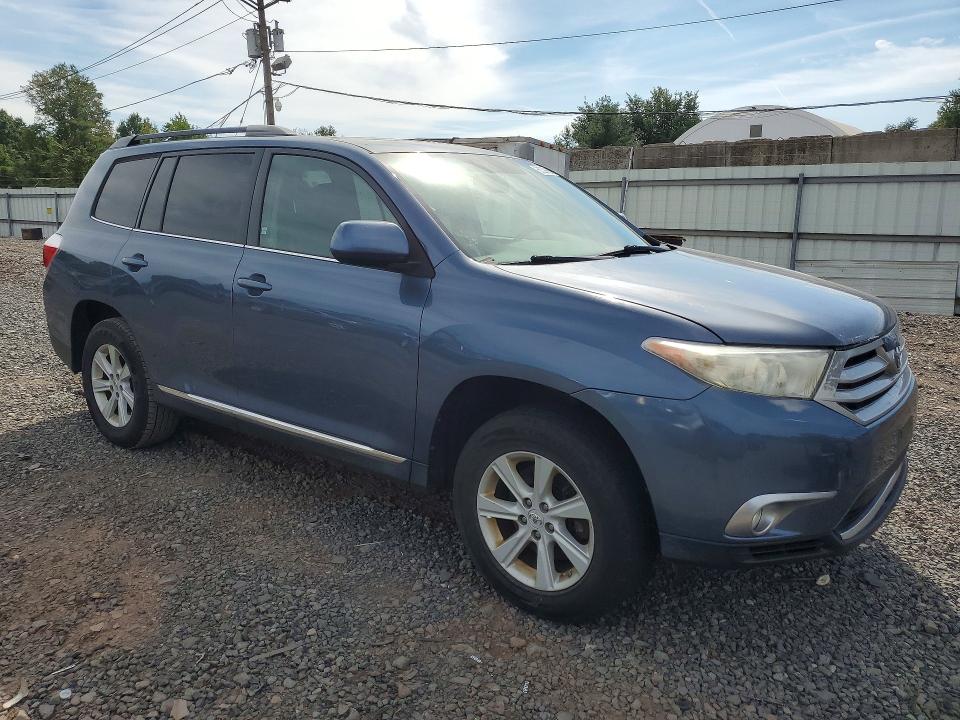 Photo 4 from auction – 2013 TOYOTA HIGHLANDER with VIN 5TDBK3EH3DS197915
