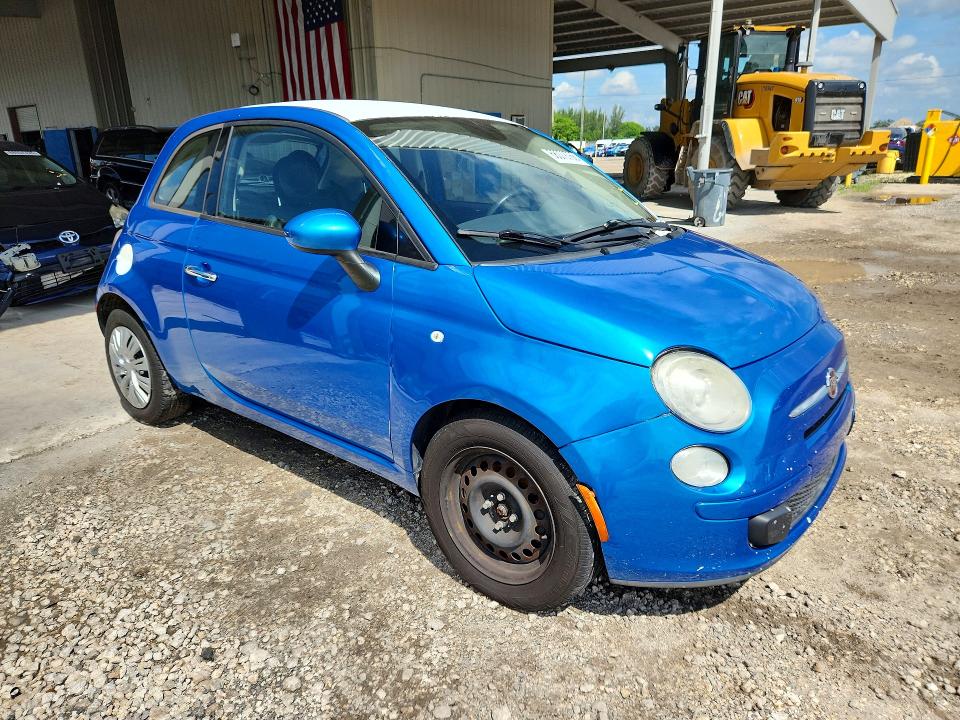 Снимка 4 от търг – 2015 FIAT 500 с VIN 3C3CFFAR3FT570506