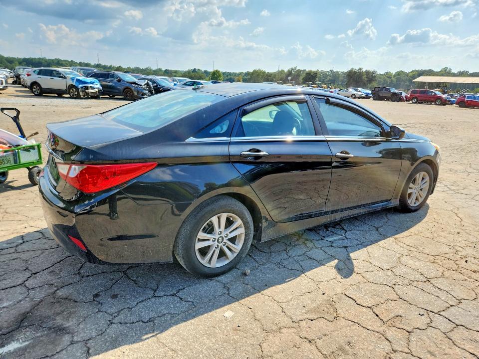 Photo 3 from auction – 2014 HYUNDAI SONATA with VIN 5NPEB4AC9EH831118
