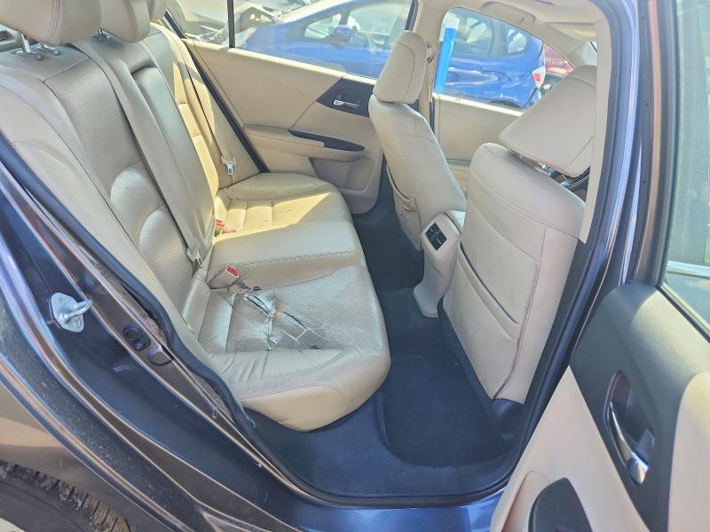 Photo 10 from auction – 2017 HONDA ACCORD with VIN JHMCR6F5XHC020077