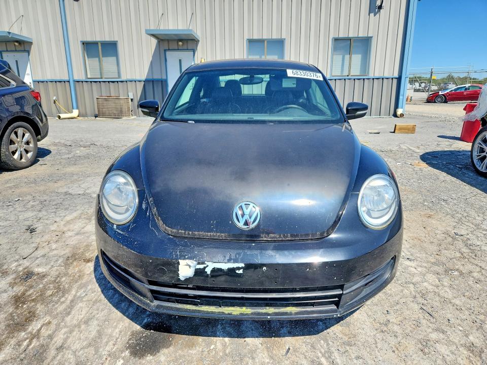Photo 5 from auction – 2012 VOLKSWAGEN BEETLE with VIN 3VWJP7AT0CM609699