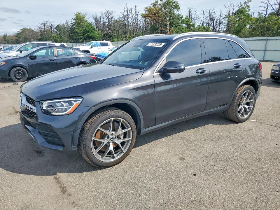 2022 MERCEDES-BENZ GLC