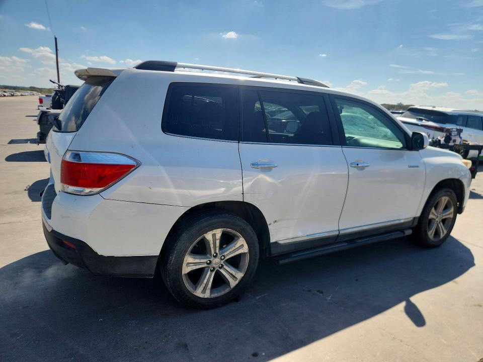 Photo 3 from auction – 2012 TOYOTA HIGHLANDER with VIN 5TDDK3EH6CS139708