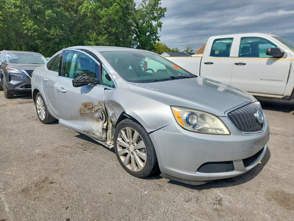 Photo 4 from auction – 2015 BUICK VERANO with VIN 1G4PP5SKXF4117734