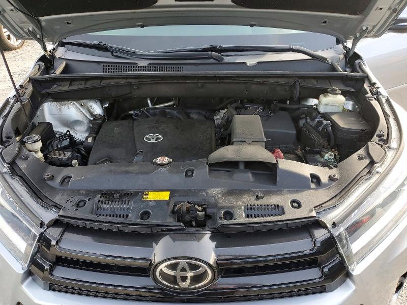 Photo 12 from auction – 2017 TOYOTA HIGHLANDER with VIN 5TDJZRFHXHS470783