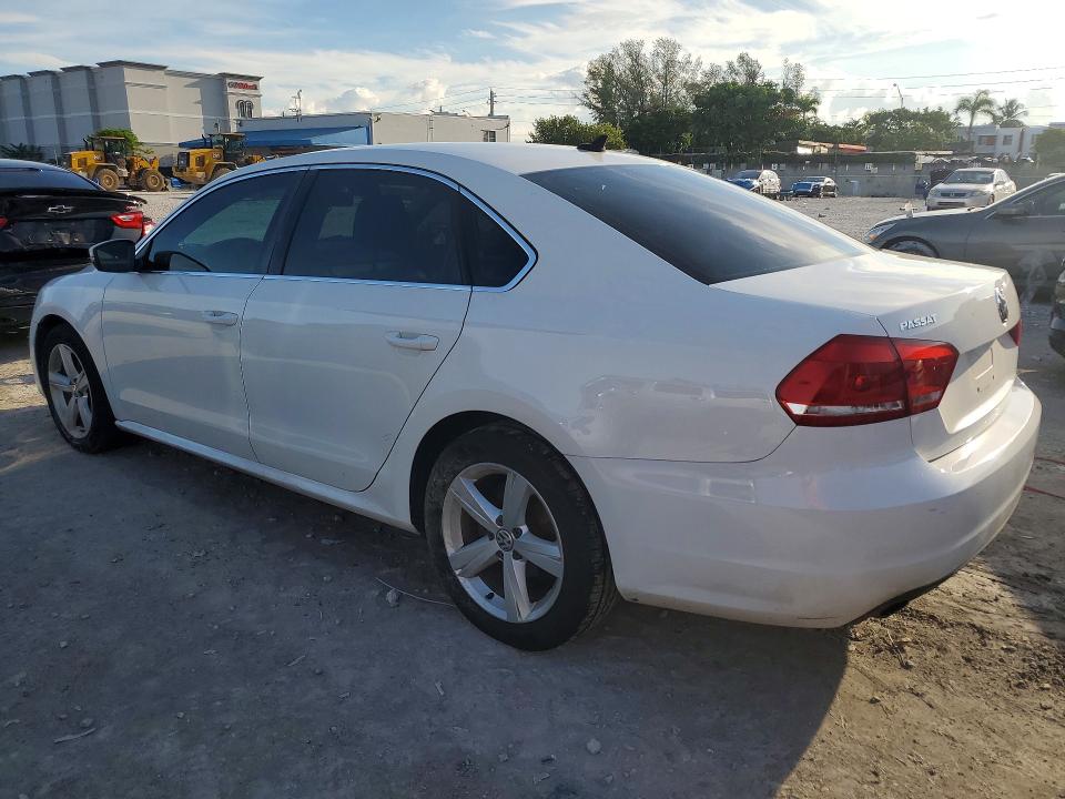 Photo 2 from auction – 2014 VOLKSWAGEN PASSAT with VIN 1VWBS7A32EC055346