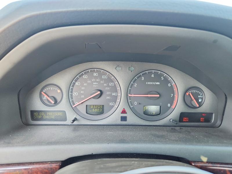 Photo 9 from auction – 2001 VOLVO S80 with VIN YV1TS94D711194136
