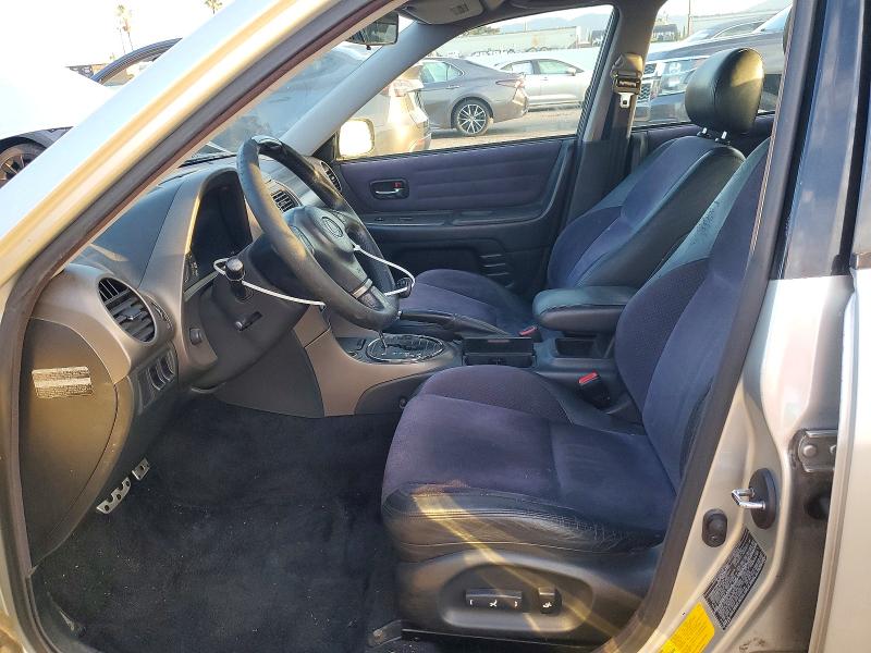 Photo 7 from auction – 2001 LEXUS IS with VIN JTHBD182710023171