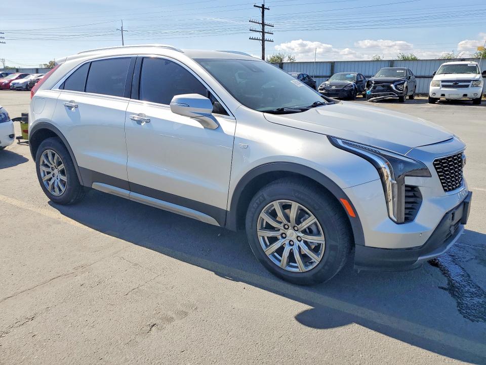 Photo 4 from auction – 2022 CADILLAC XT4 with VIN 1GYFZDR48NF102240