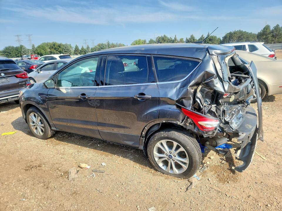 Photo 2 from auction – 2017 FORD ESCAPE with VIN 1FMCU0GD5HUE17236
