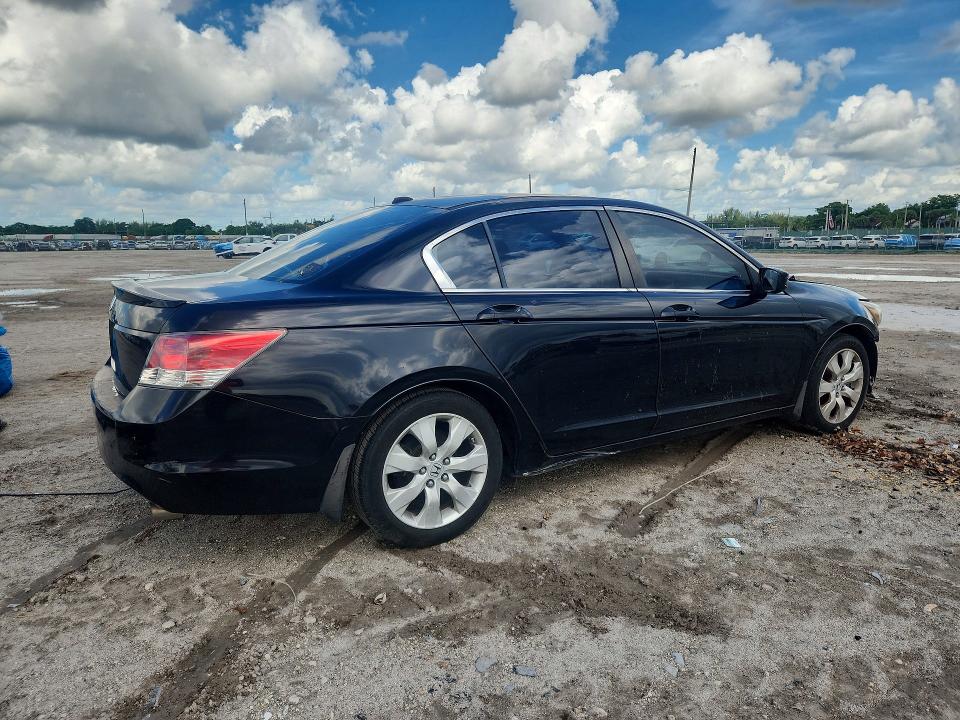 Photo 3 from auction – 2008 HONDA ACCORD with VIN JHMCP26848C025784