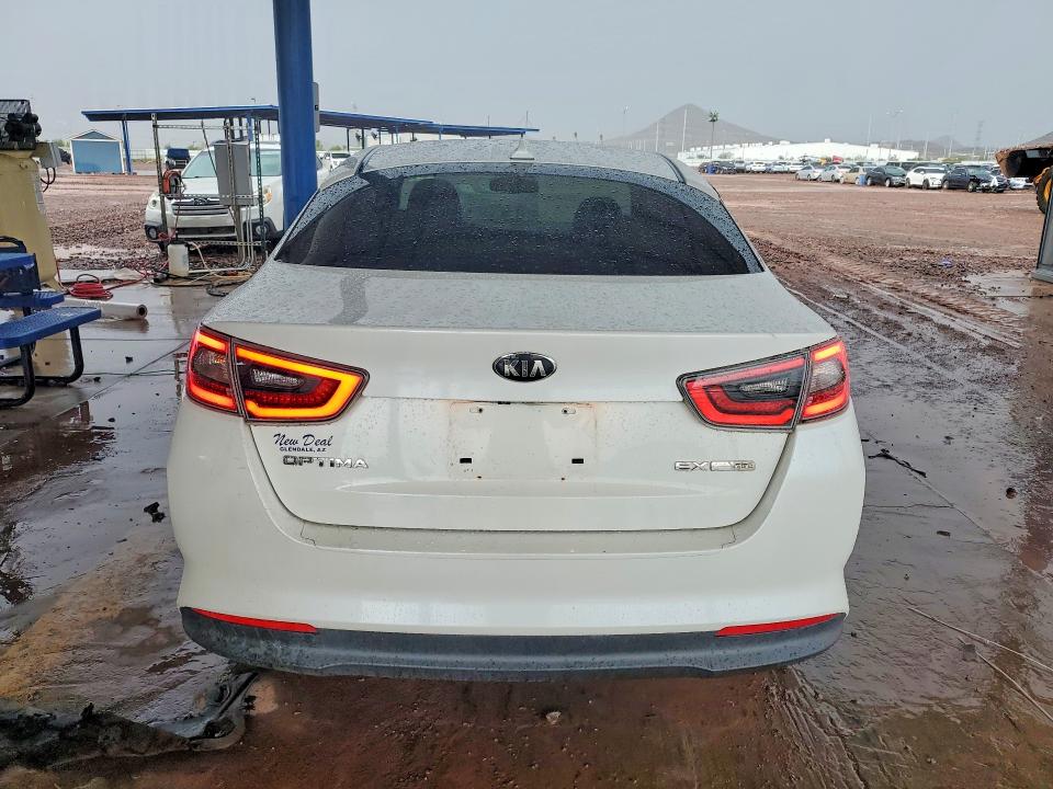 Photo 6 from auction – 2015 KIA OPTIMA with VIN KNAGN4AD2F5088311