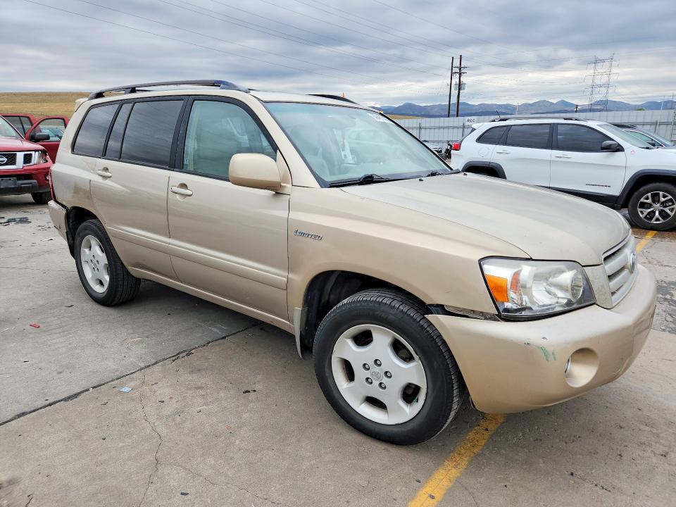 Снимка 4 от търг – 2005 TOYOTA HIGHLANDER с VIN JTEEP21A550123848