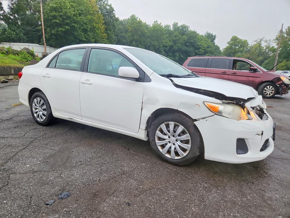 Photo 4 from auction – 2012 TOYOTA COROLLA with VIN 2T1BU4EE1CC847578