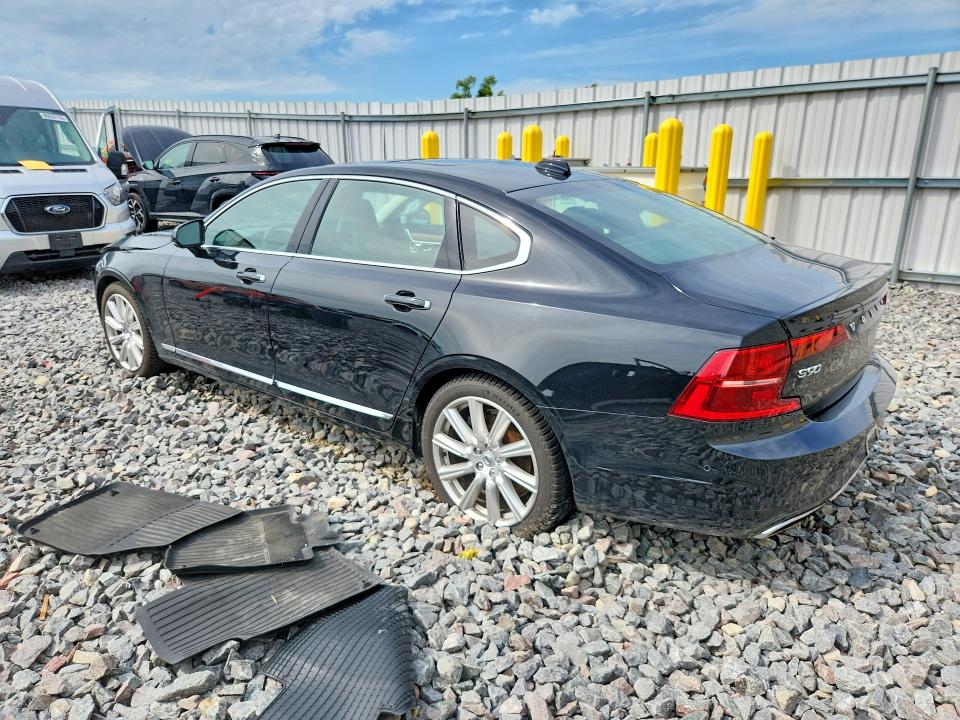 Photo 2 from auction – 2018 VOLVO S90 with VIN LVY992ML0JP029478
