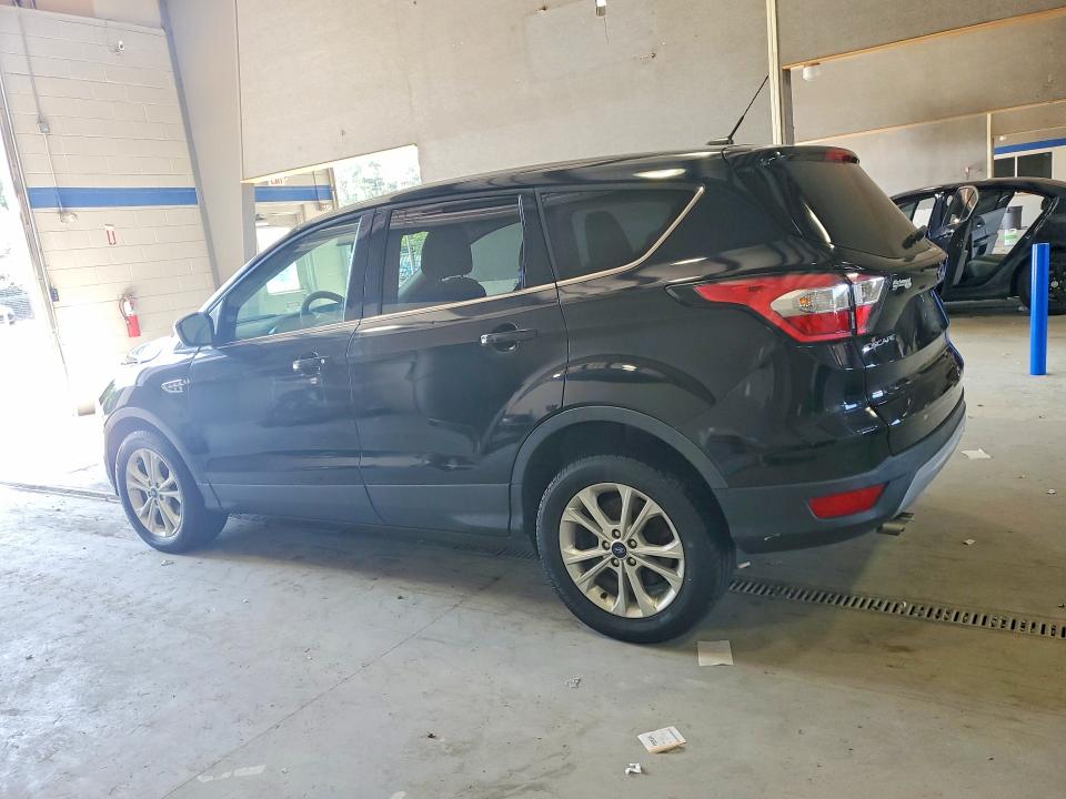 Снимка 2 от търг – 2017 FORD ESCAPE с VIN 1FMCU9GD3HUC27827