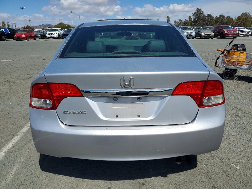 Photo 6 from auction – 2011 HONDA CIVIC with VIN 2HGFA1F98BH521518
