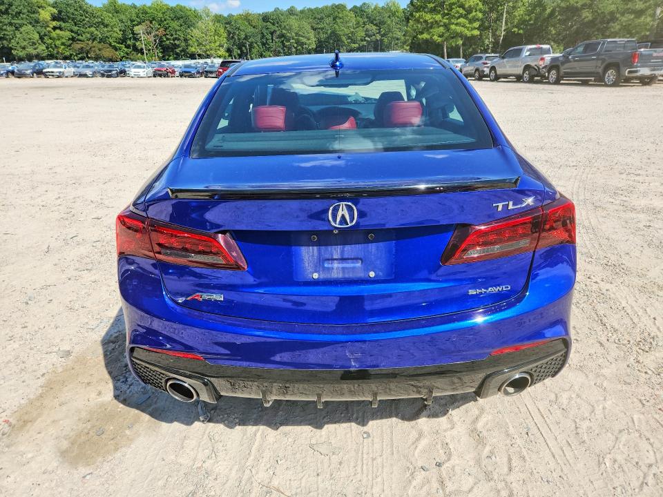 Photo 6 from auction – 2018 ACURA TLX with VIN 19UUB3F60JA005933