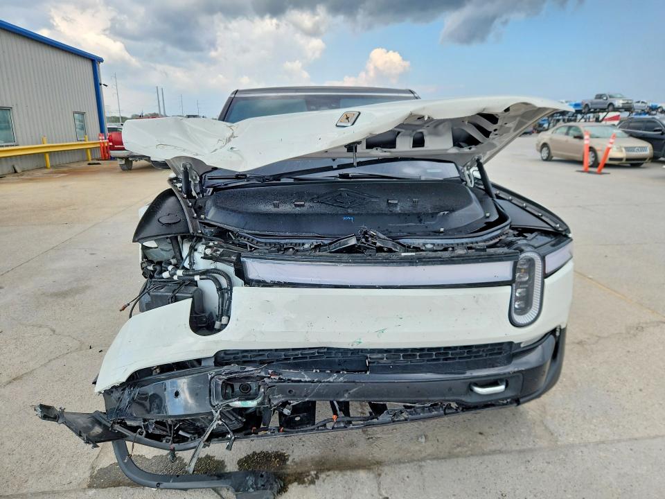 Foto 5 de la subasta – 2023 RIVIAN R1S con VIN 7PDSGABL2PN020810