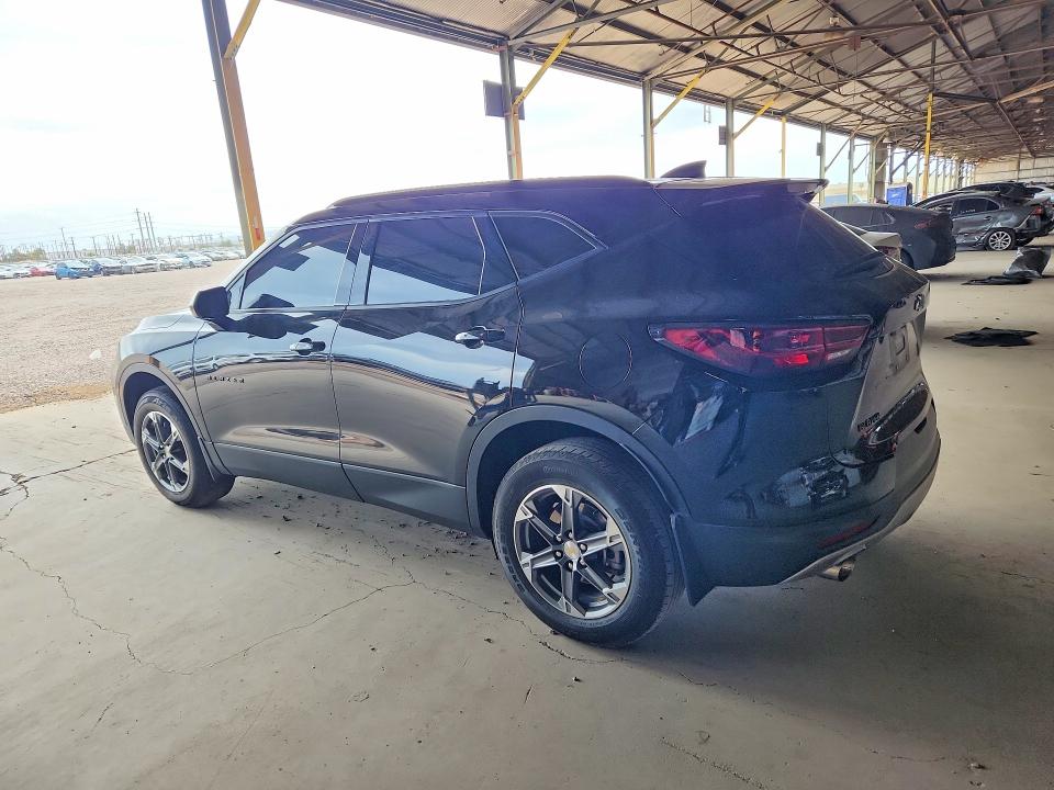 Photo 2 from auction – 2023 CHEVROLET BLAZER with VIN 3GNKBCR42PS234225