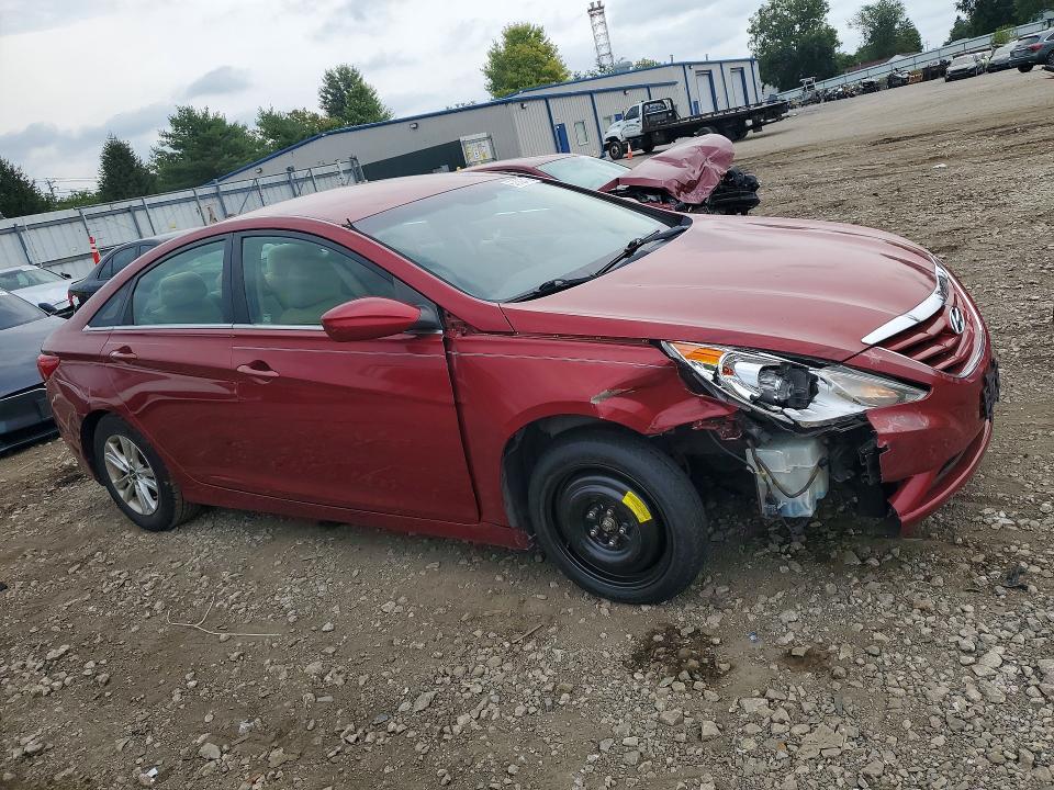 Photo 4 from auction – 2011 HYUNDAI SONATA with VIN 5NPEB4AC2BH214686