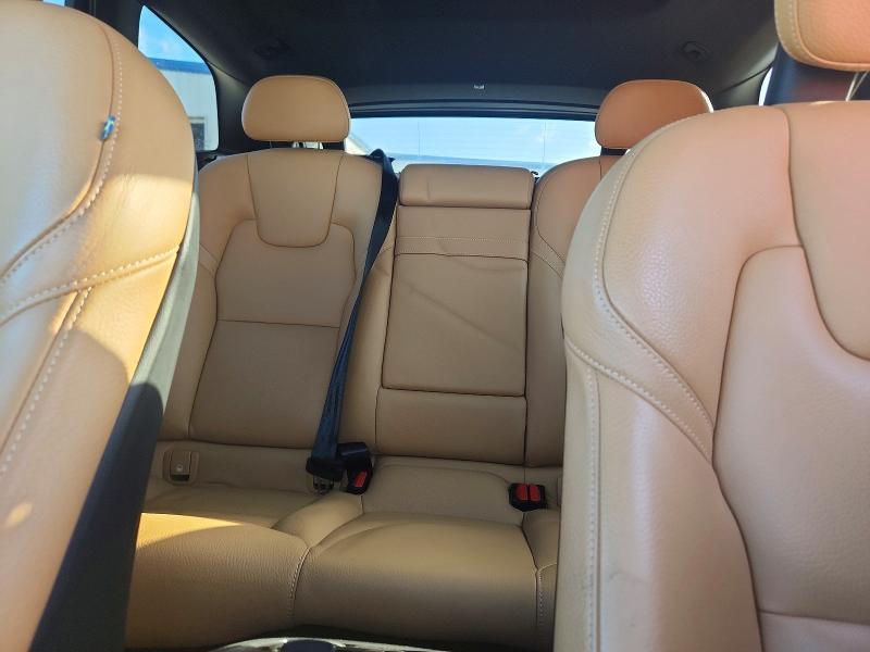Photo 10 from auction – 2018 VOLVO XC60 with VIN LYVA22RL3JB113906