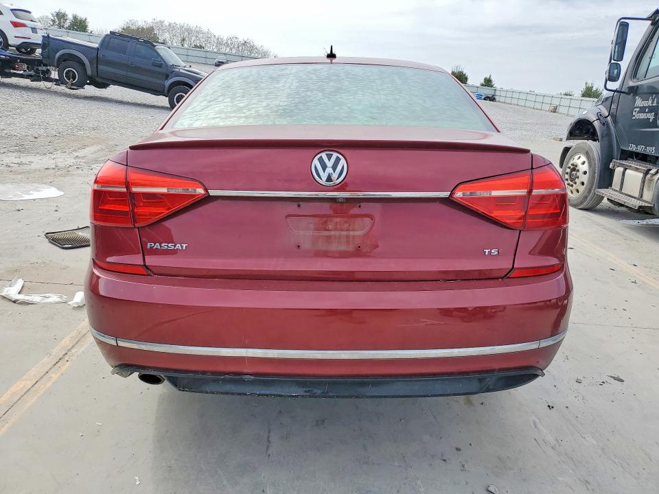 Снимка 6 от търг – 2016 VOLKSWAGEN PASSAT с VIN 1VWAS7A32GC057306
