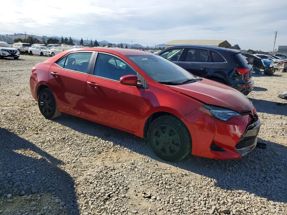 Photo 4 from auction – 2018 TOYOTA COROLLA with VIN 5YFBURHE5JP843328