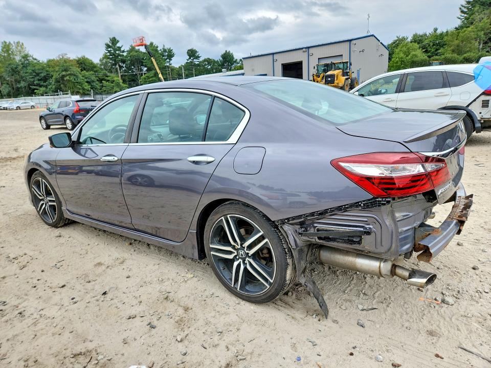 Photo 2 from auction – 2017 HONDA ACCORD with VIN 1HGCR2F57HA013109