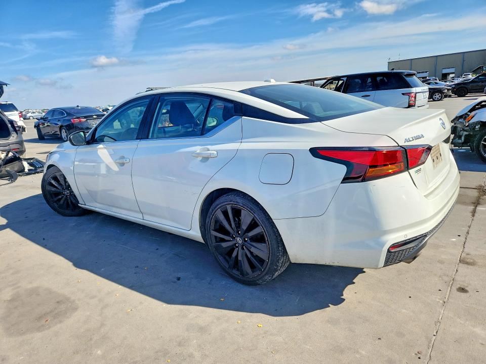 Photo 2 from auction – 2021 NISSAN ALTIMA with VIN 1N4BL4CV0MN367610