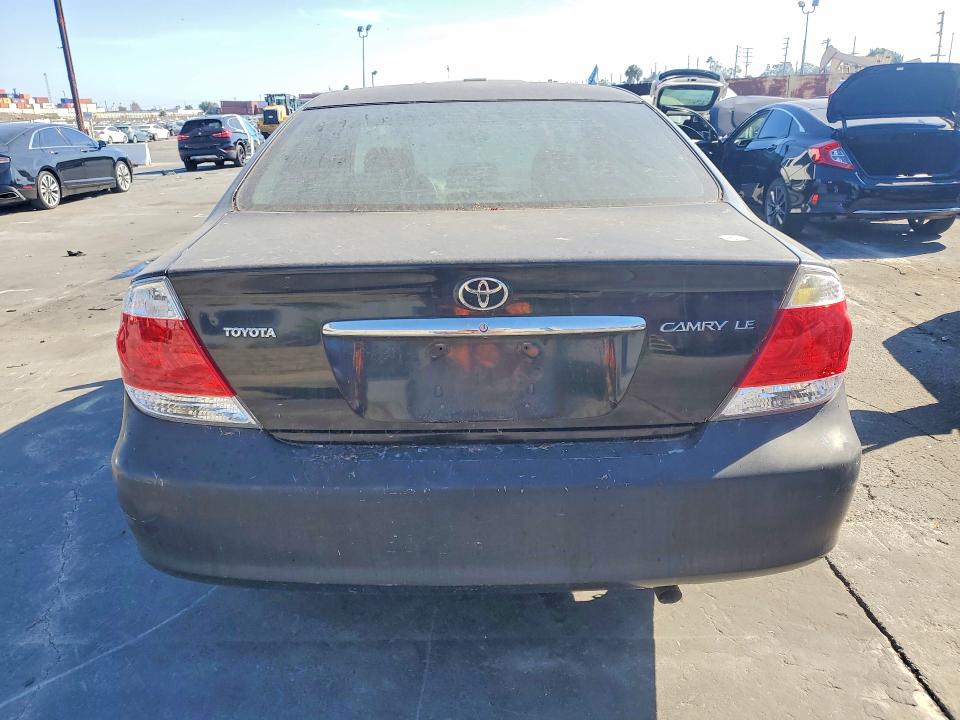 Photo 6 from auction – 2006 TOYOTA CAMRY with VIN 4T1BE32K46U650845