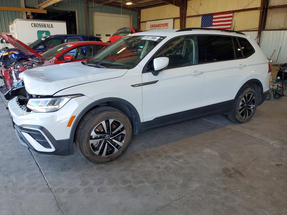 Снимка 1 от търг – 2024 VOLKSWAGEN TIGUAN с VIN 3VVFB7AX3RM110125