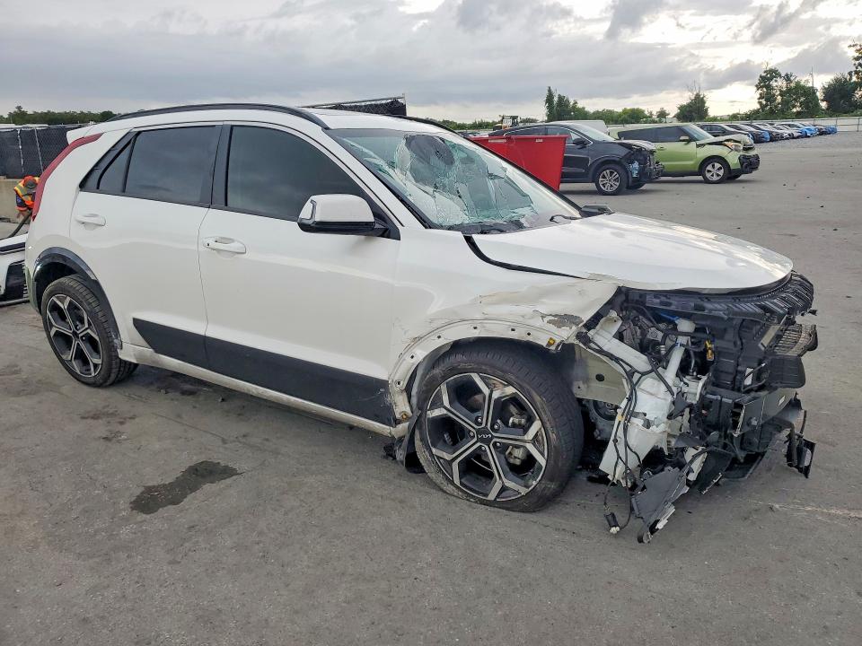 Foto 4 de la subasta – 2023 KIA NIRO con VIN KNDCR3LE3P5041683